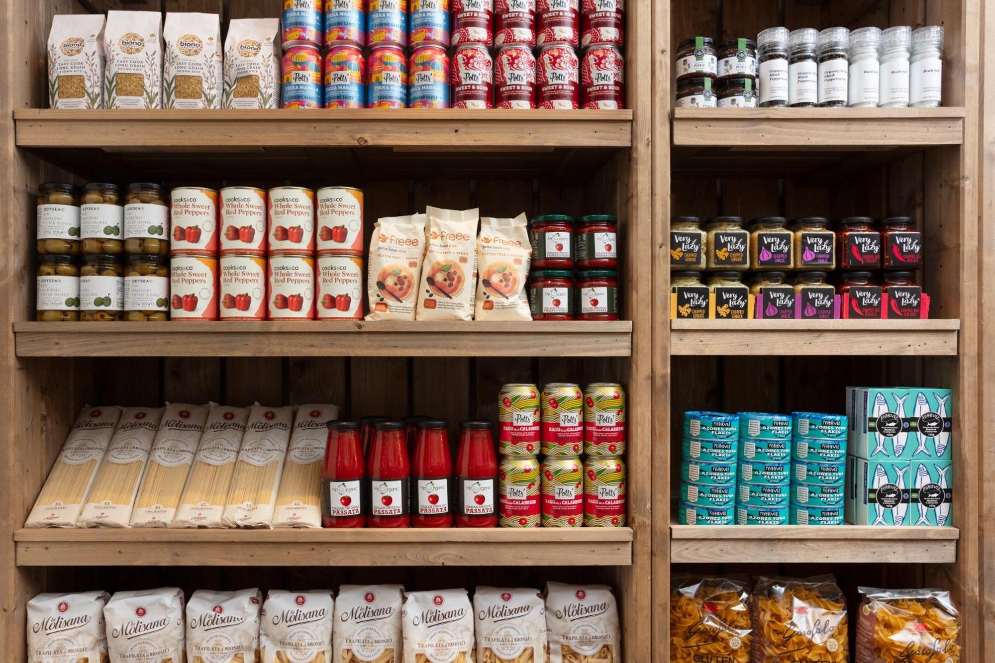 Schloss Roxburghe, Part Of Destination By Hyatt 외부 사진 A typical grocery store display