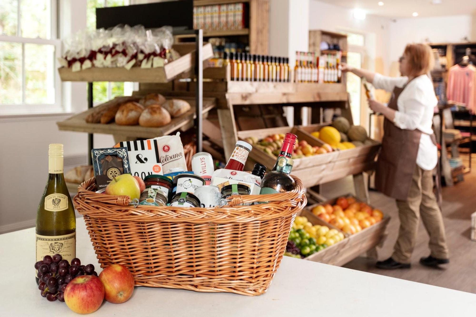 Schloss Roxburghe, Part Of Destination By Hyatt 외부 사진 A typical shopping basket