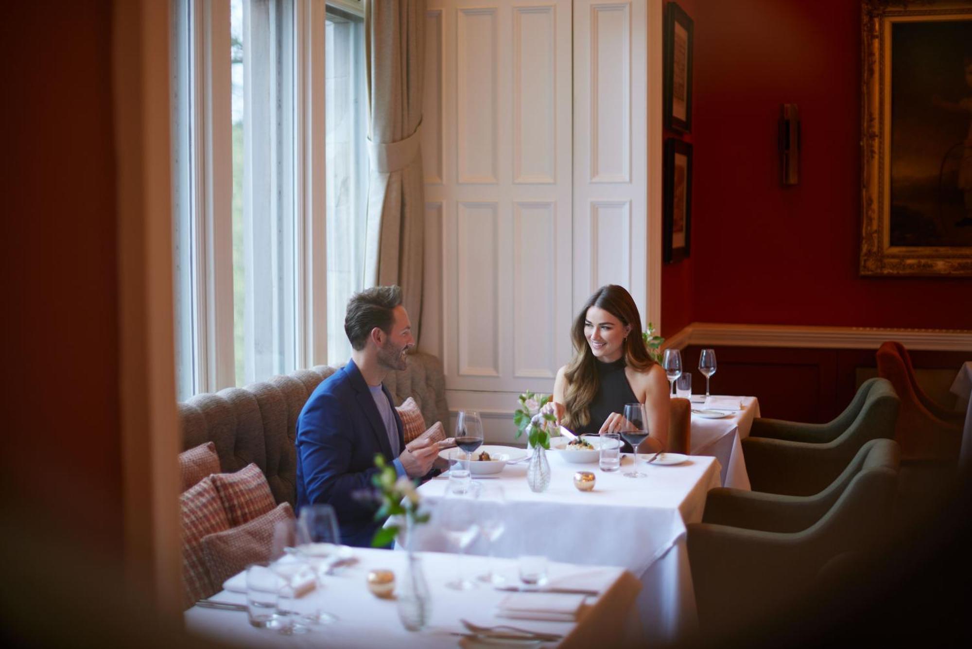 Schloss Roxburghe, Part Of Destination By Hyatt 외부 사진 The restaurant at The Ivy Temple Row