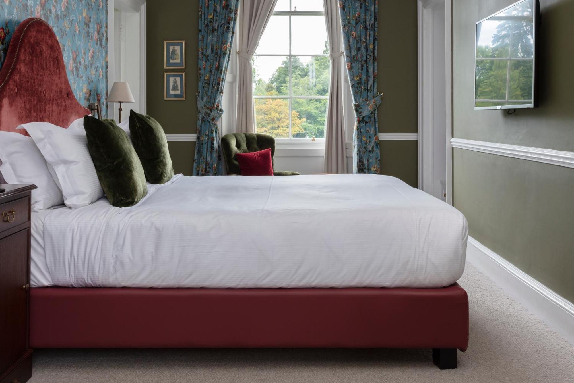 Schloss Roxburghe, Part Of Destination By Hyatt 외부 사진 A bedroom at the hotel