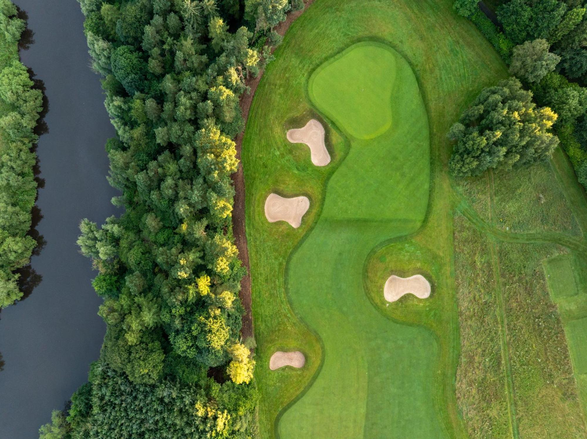 Schloss Roxburghe, Part Of Destination By Hyatt 외부 사진 The 17th hole at the 2016 U.S. Open