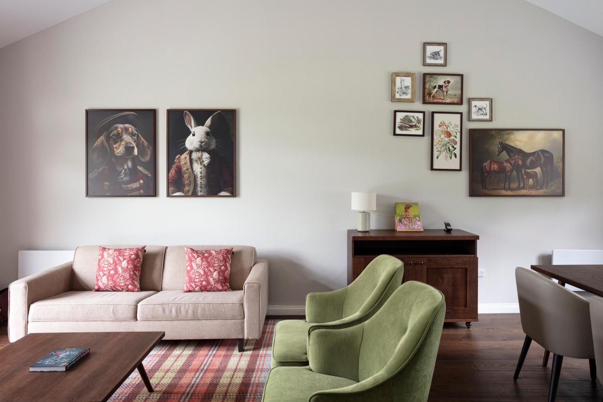 Schloss Roxburghe, Part Of Destination By Hyatt 외부 사진 A living room with a sofa and two armchairs