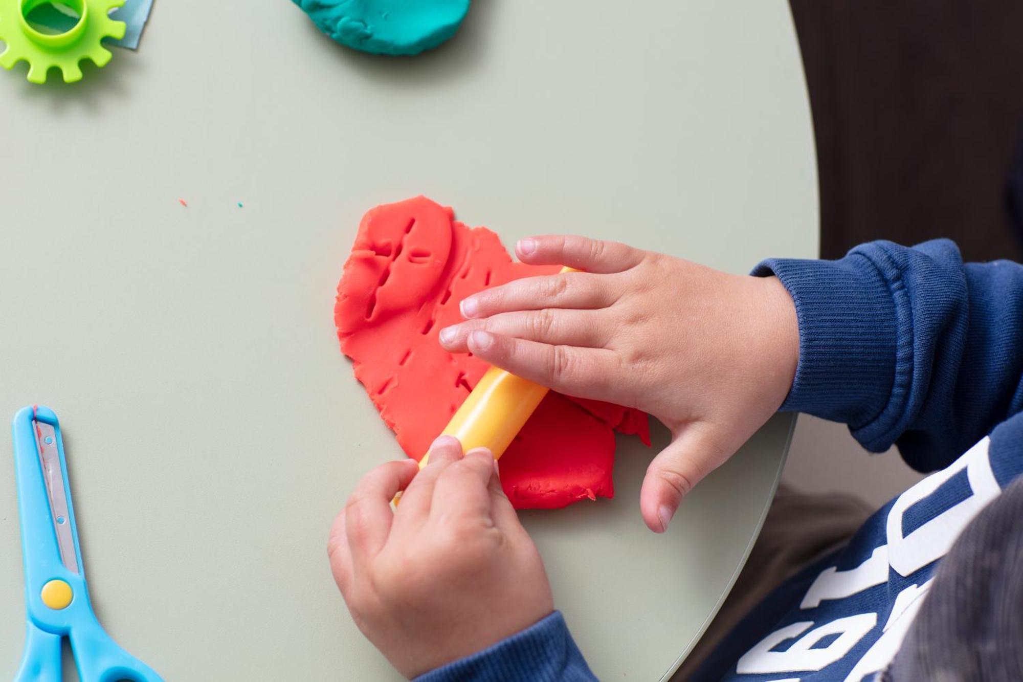 Schloss Roxburghe, Part Of Destination By Hyatt 외부 사진 Child playing with Play-Doh